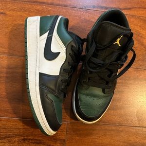 Air Jordan 1 Green and Black